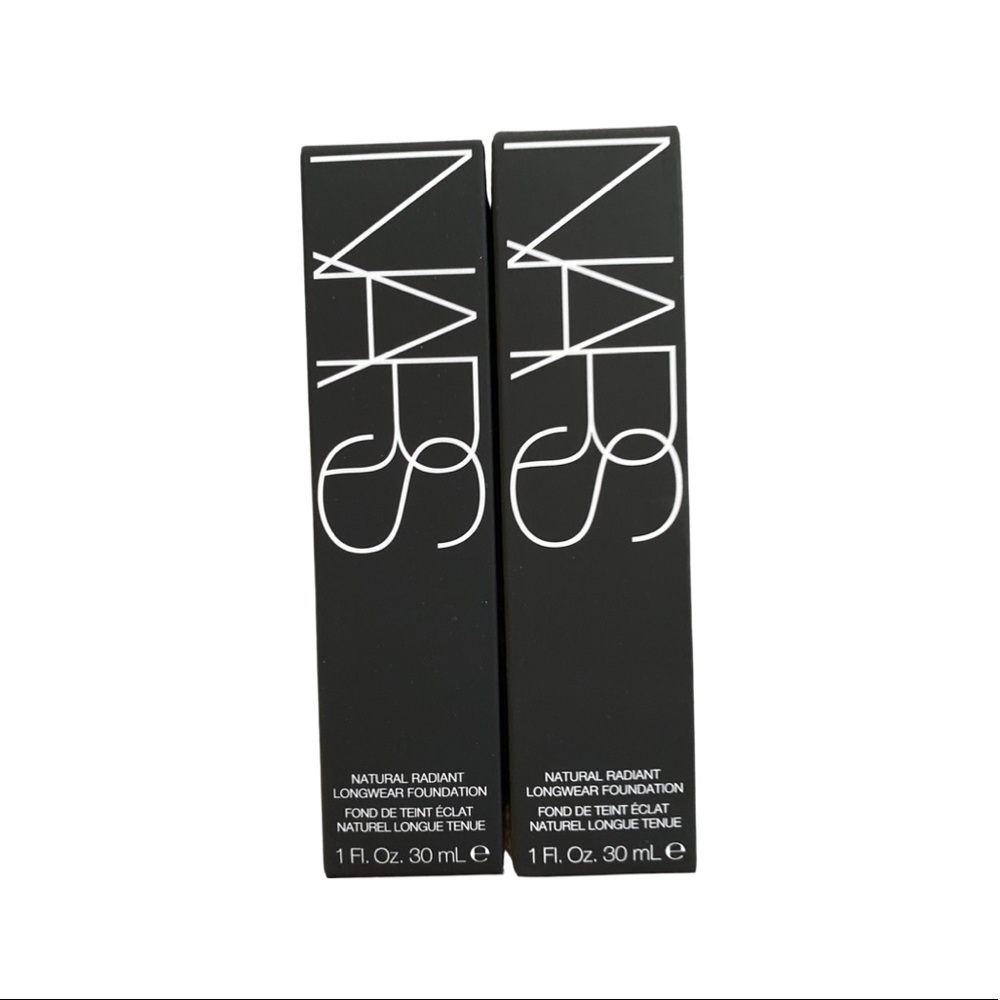 - NARS. Natural Radiant Foundation 2 pack !